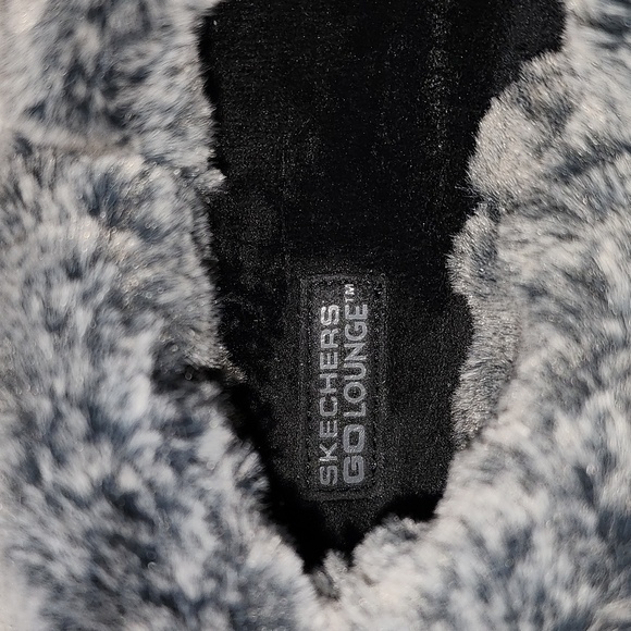 Skechers Go Lounge Faux Fur Joy Suede Slip On Shoes / Slippers - Picture 6 of 9